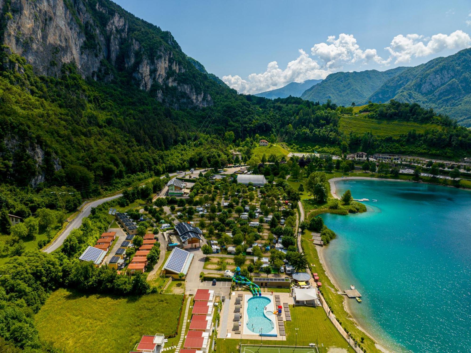 Family Wellness Camping Al Sole Молина ди Ледро Екстериор снимка